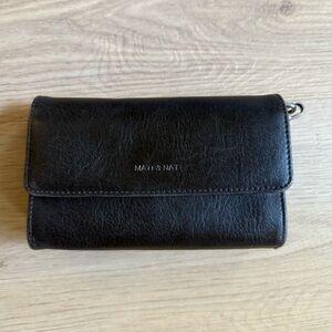 Matt & Nat Classic Black Clutch/Crossbody